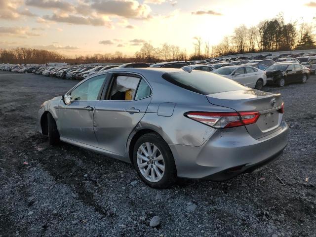 Obraz 2 z 2020 TOYOTA CAMRY LE 2020 z VIN 4T1C11AK4LU895789