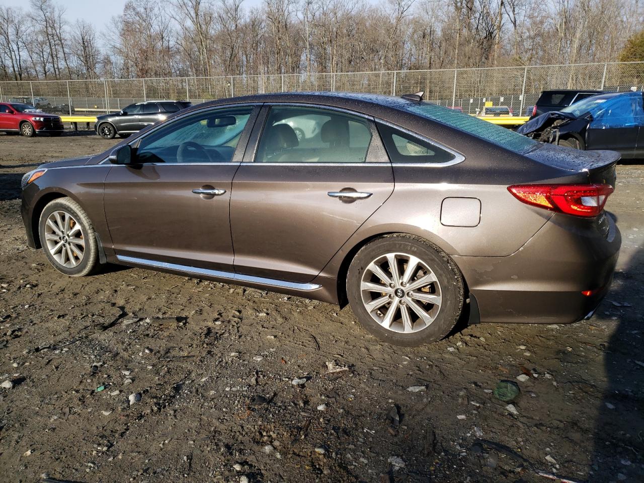 Obraz 2 z 2016 HYUNDAI SONATA SPORT 2016 z VIN 5NPE34AF3GH416256