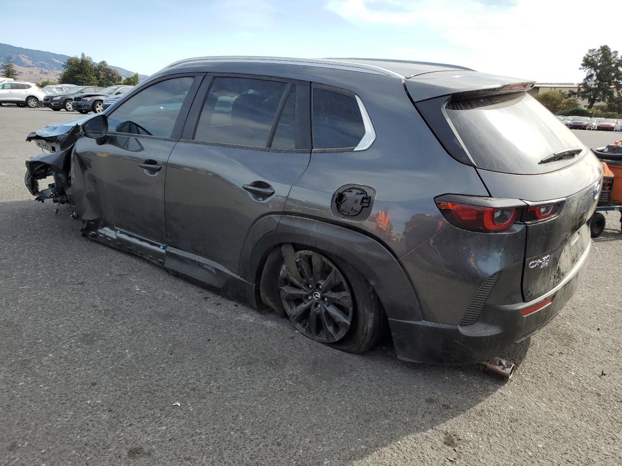Изображение 2 2023 MAZDA CX-50 PREFERRED PLUS 2023 с VIN 7MMVABCM4PN142247