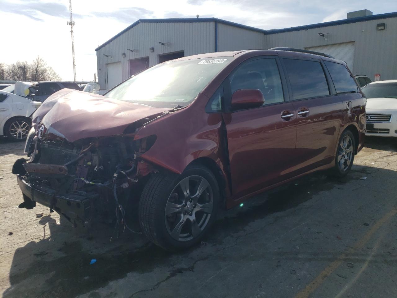 Image 1 of 2017 TOYOTA SIENNA SE 2017 with VIN 5TDXZ3DC9HS784407