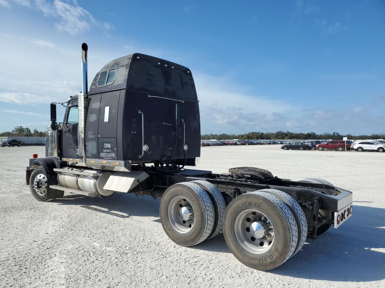 Image 3 of 2001 WESTERN STAR/AUTO CAR CONVENTIONAL 4900 2001 with VIN 5CKPDD2H91C100189