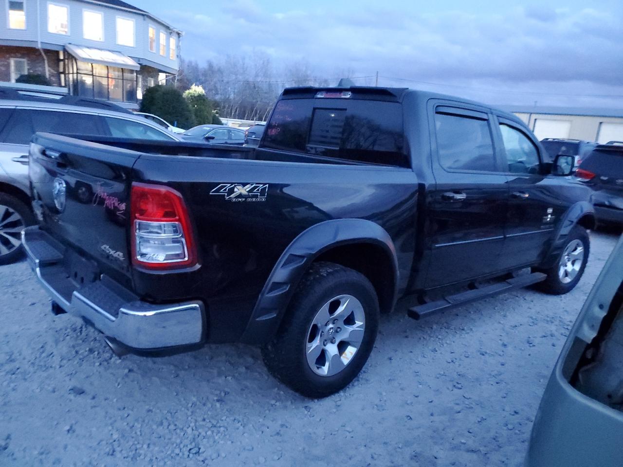 Obraz 3 z 2019 RAM 1500 BIG HORN/LONE STAR 2019 z VIN 1C6SRFFT9KN669237