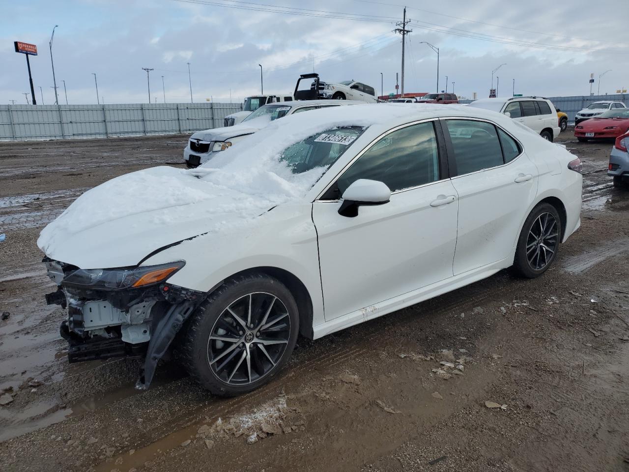 Image 1 of 2021 TOYOTA CAMRY SE 2021 with VIN 4T1G11AK6MU480931