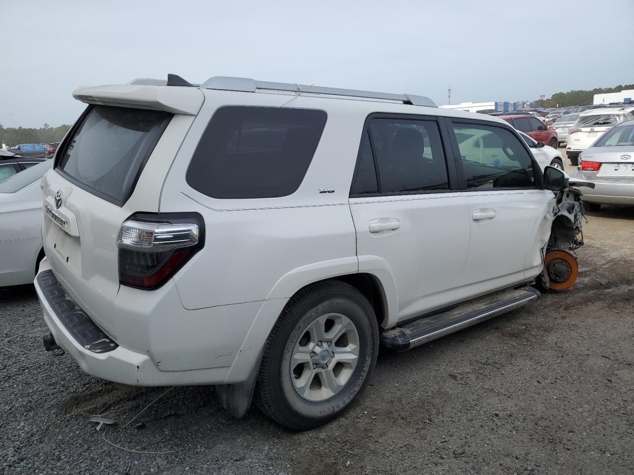 Obraz 3 z 2016 TOYOTA 4RUNNER SR5/SR5 PREMIUM 2016 z VIN JTEBU5JR0G5283046