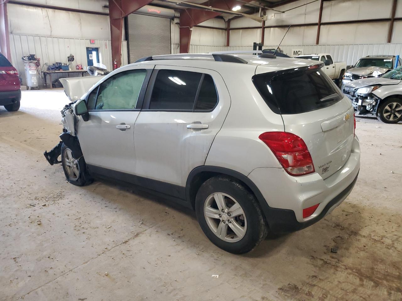 Изображение 2 2022 CHEVROLET TRAX 1LT 2022 с VIN KL7CJPSM0NB518394