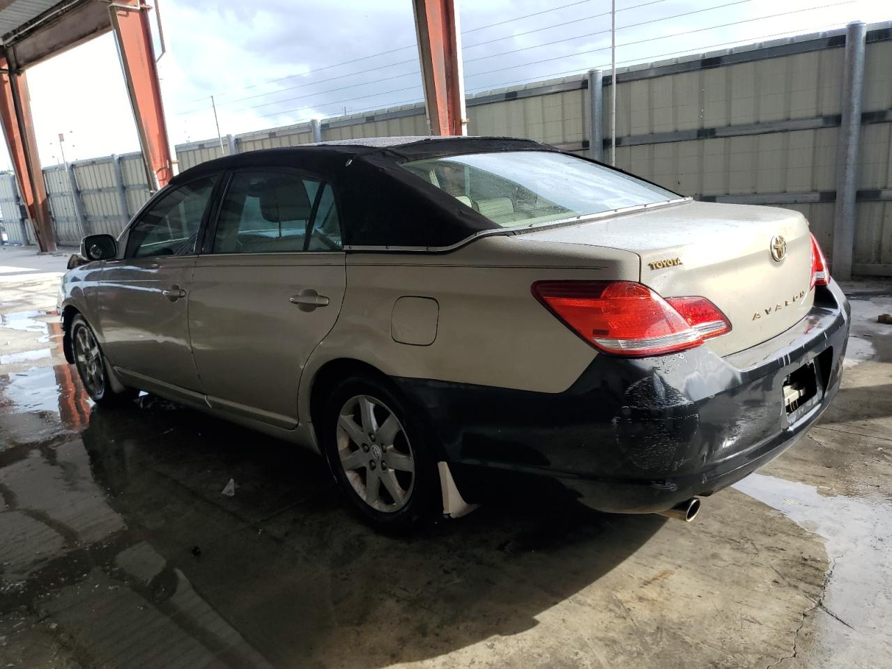 Image 2 of 2005 TOYOTA AVALON XL 2005 with VIN 4T1BK36B85U037077