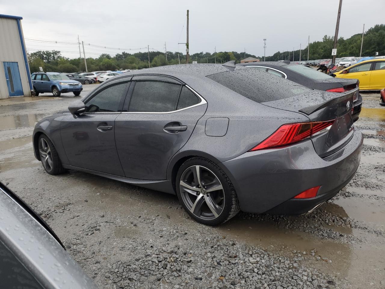 Obraz 2 z 2017 LEXUS IS 300 2017 z VIN JTHCM1D20H5023102
