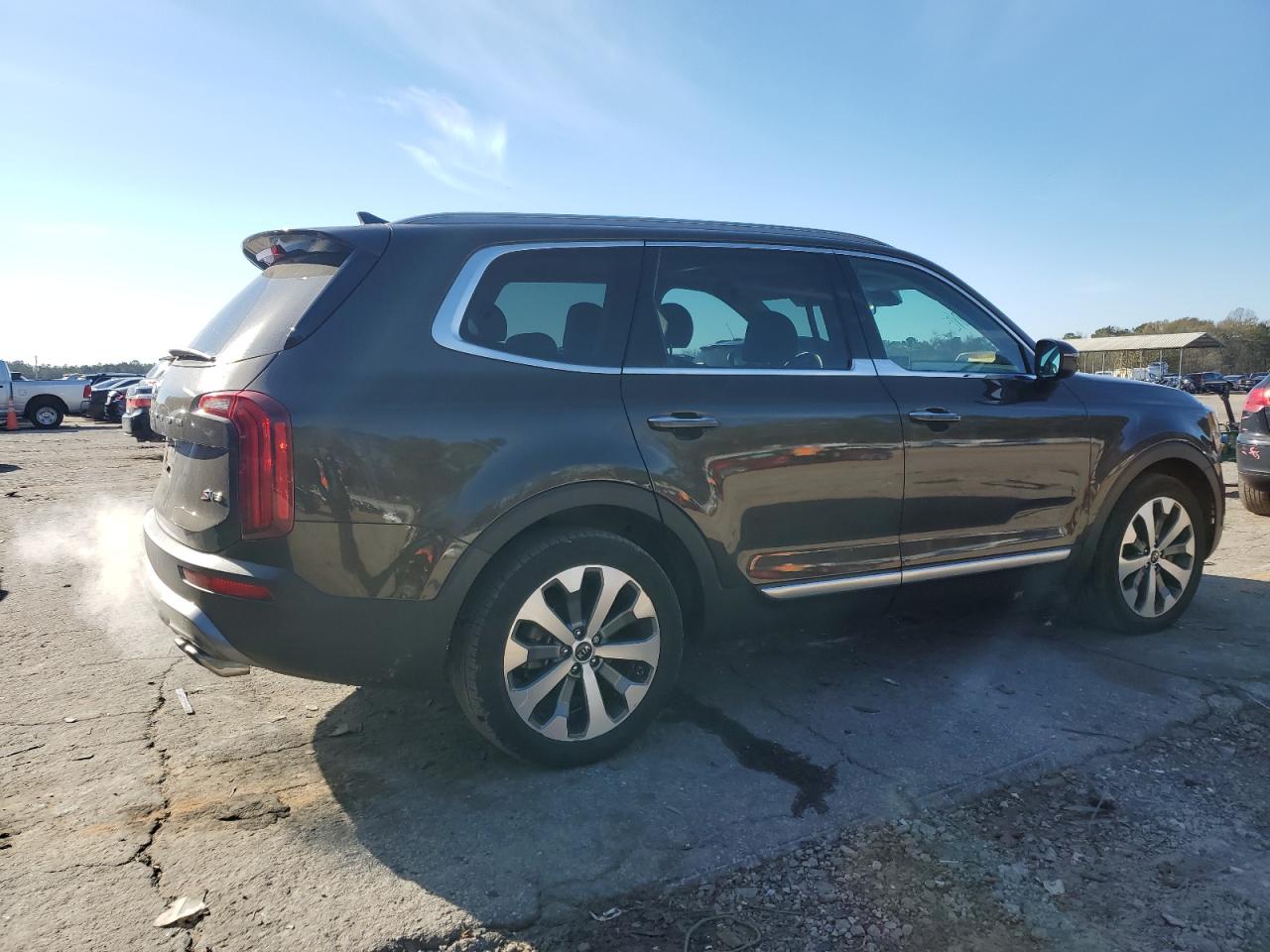 Image 3 of 2020 KIA TELLURIDE S 2020 with VIN 5XYP64HC7LG014611