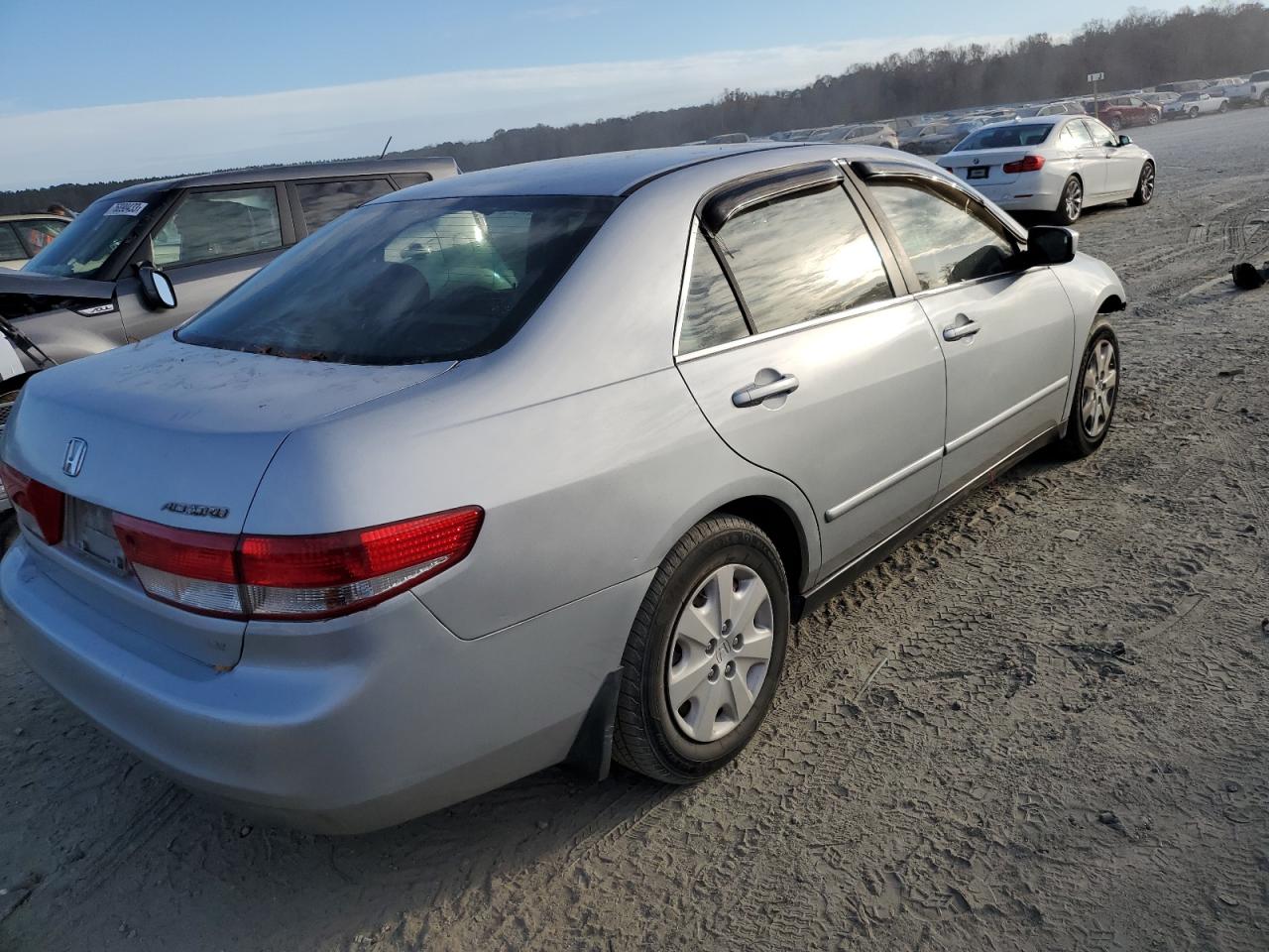 Image 3 of 2003 HONDA ACCORD LX 2003 with VIN 1HGCM56313A057291