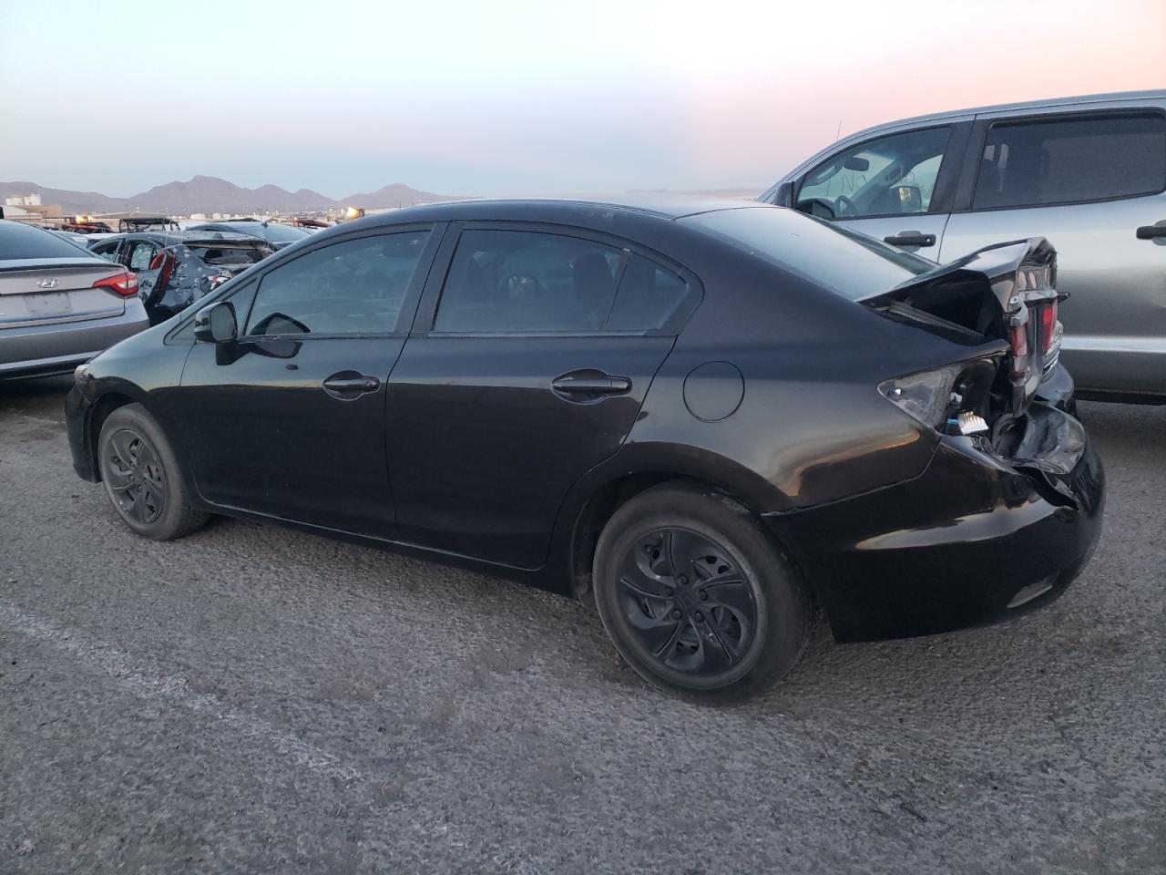 Obraz 2 z 2013 HONDA CIVIC LX 2013 z VIN 19XFB2F52DE217579