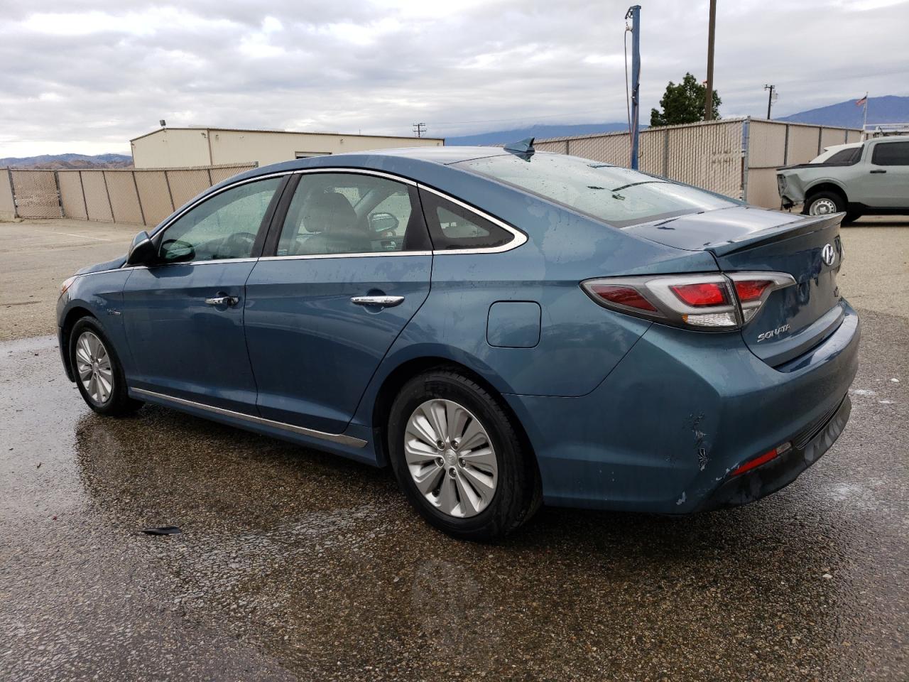 Изображение 2 2016 HYUNDAI SONATA HYBRID 2016 с VIN KMHE24L19GA012109
