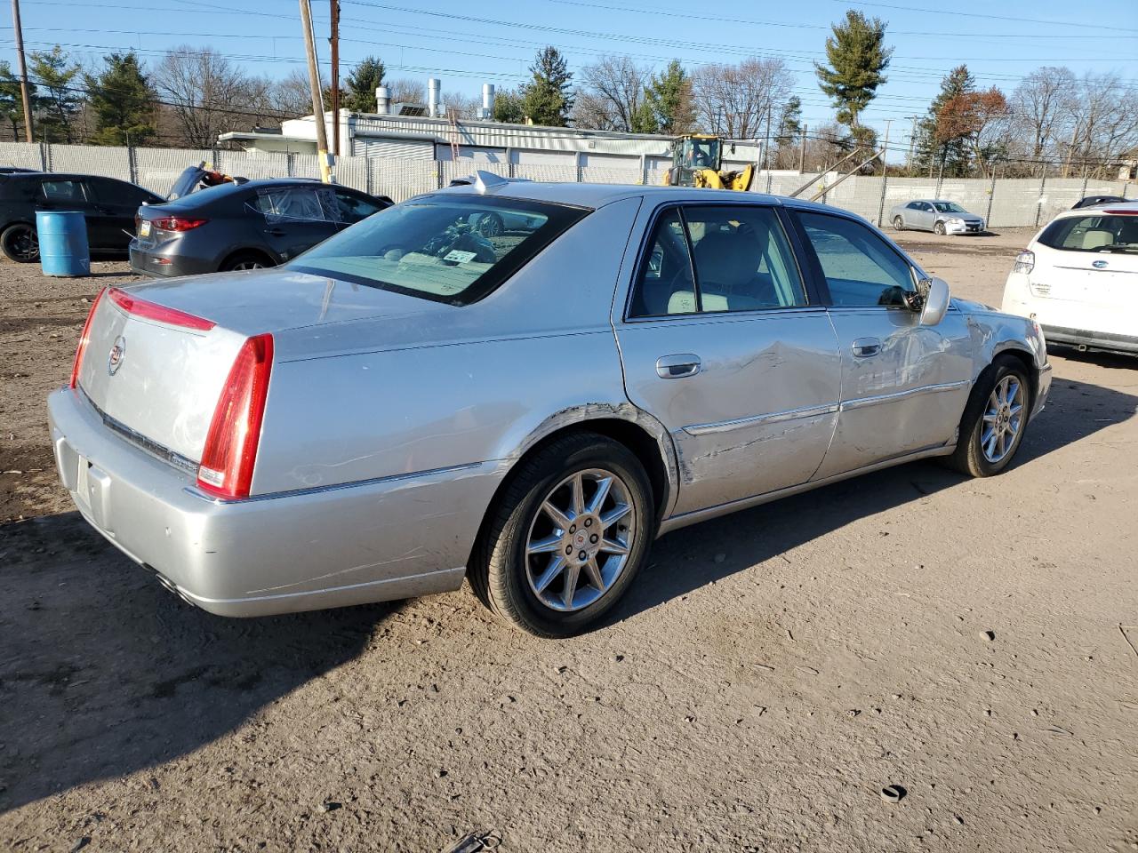 Image 3 of 2010 CADILLAC DTS LUXURY COLLECTION 2010 with VIN 1G6KD5EY7AU138494