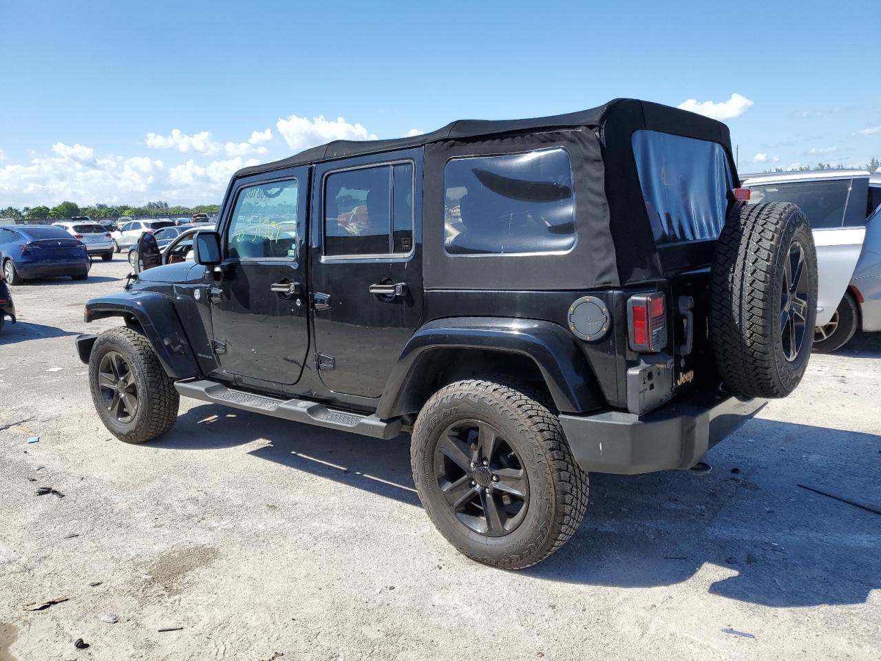 Image 2 of 2014 JEEP WRANGLER UNLIMITED SAHARA 2014 with VIN 1C4HJWEG4EL202984