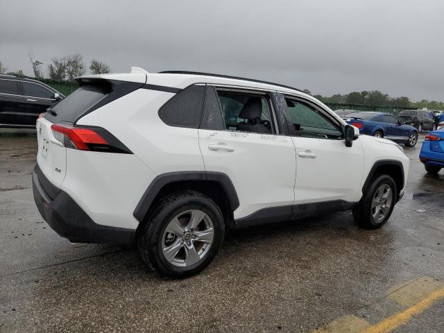 Obraz 3 z 2022 TOYOTA RAV4 XLE 2022 z VIN 2T3W1RFV2NC179290