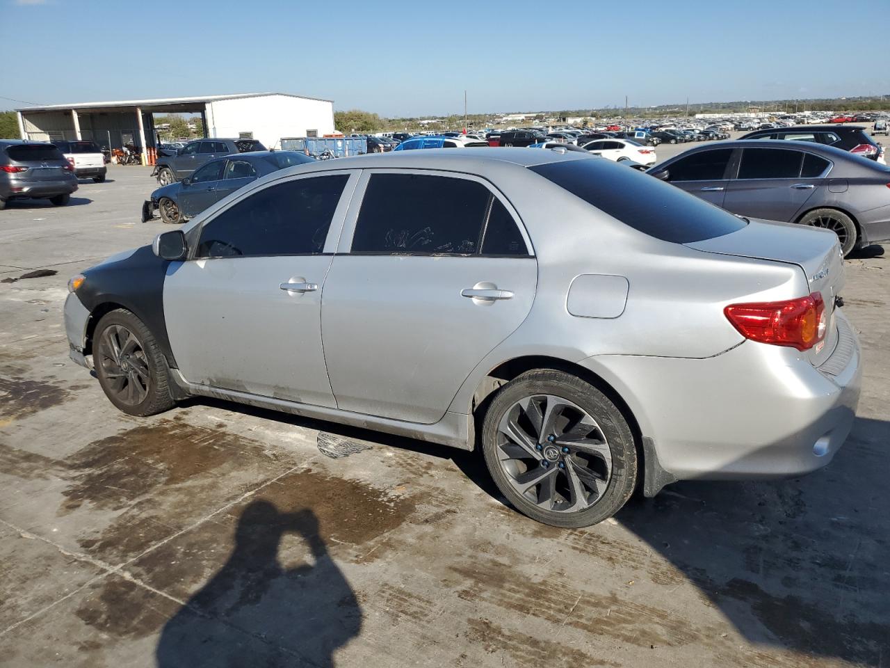 Image 2 of 2009 TOYOTA COROLLA BASE 2009 with VIN JTDBL40EX99092844
