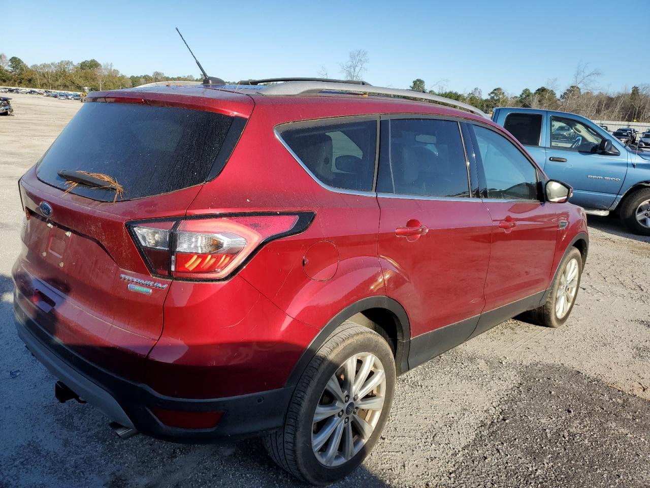 Изображение 3 2017 FORD ESCAPE TITANIUM 2017 с VIN 1FMCU0J95HUF09659
