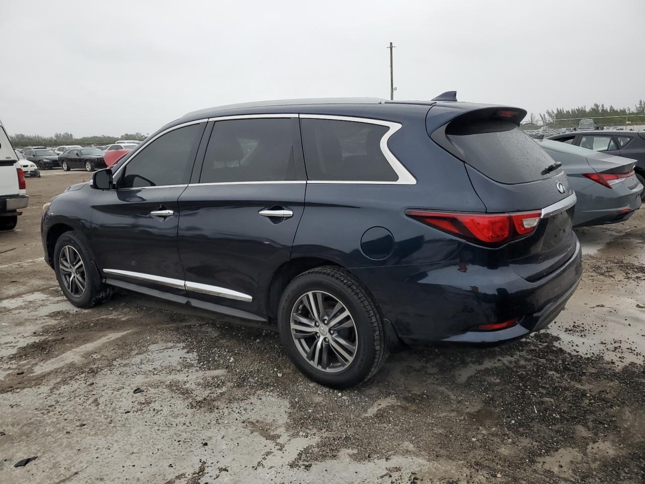 Image 2 of 2016 INFINITI QX60  2016 with VIN 5N1AL0MM8GC532075