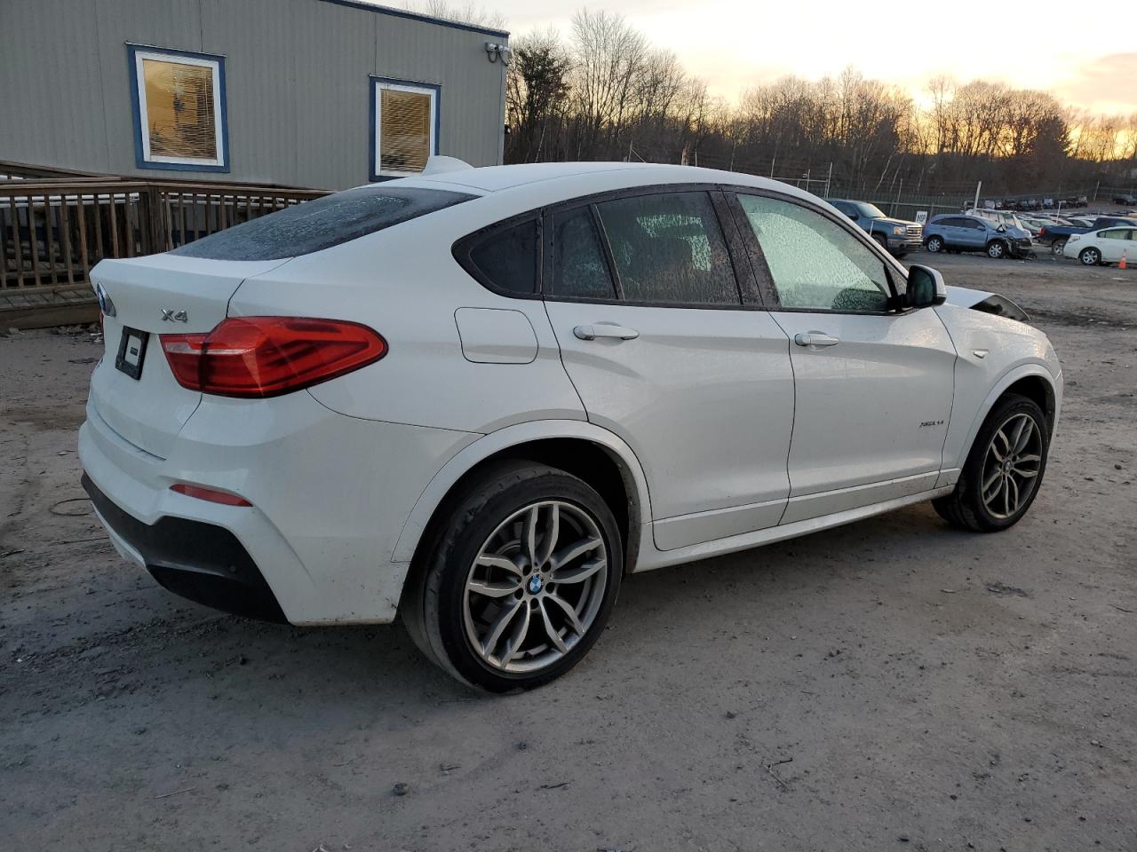 Image 3 of 2016 BMW X4 XDRIVE28I 2016 with VIN 5UXXW3C58G0R19646