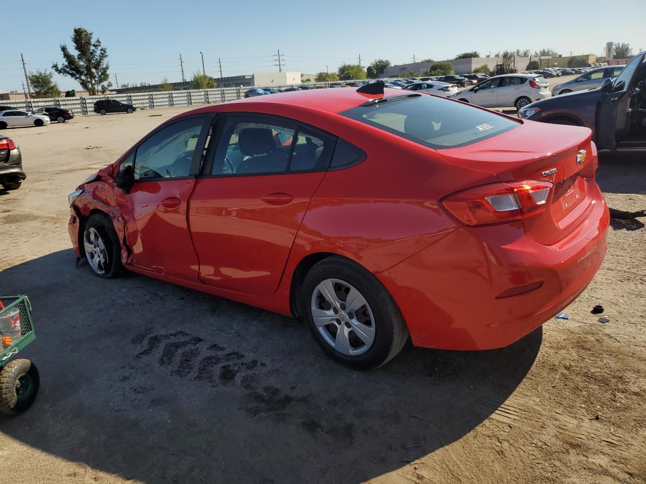 Изображение 2 2018 CHEVROLET CRUZE LS 2018 с VIN 1G1BC5SM0J7148115