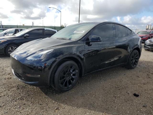 Obraz 1 z 2022 TESLA MODEL Y  2022 z VIN 7SAYGDEE4NF559962