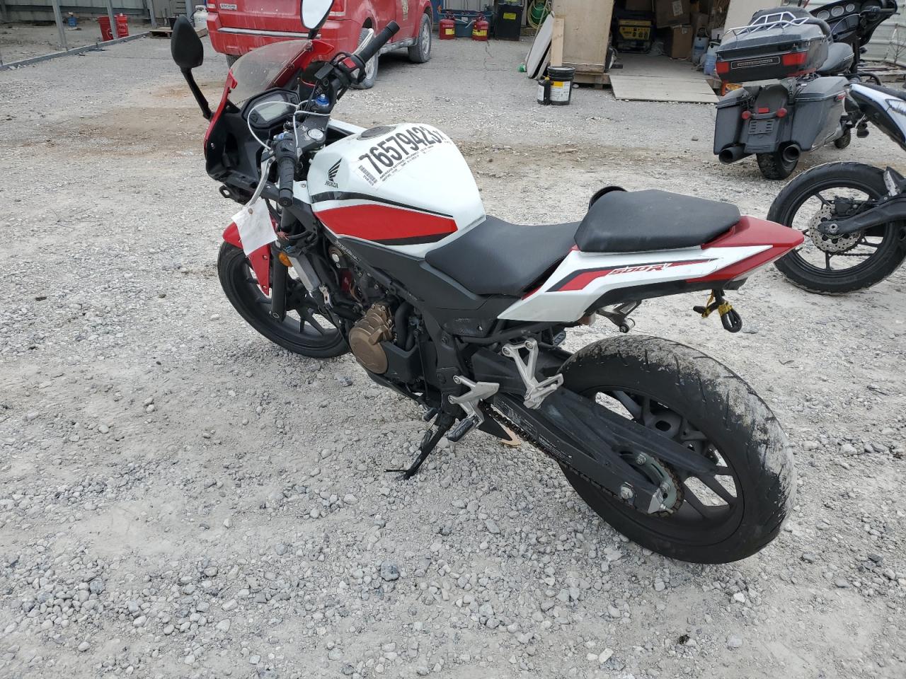 Image 3 of 2018 HONDA CBR500 R 2018 with VIN MLHPC4411J5500055