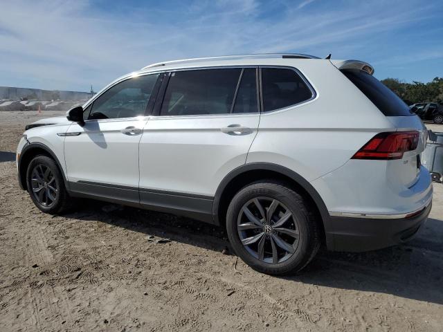 Изображение 2 2023 VOLKSWAGEN TIGUAN SE 2023 с VIN 3VV3B7AX4PM080732