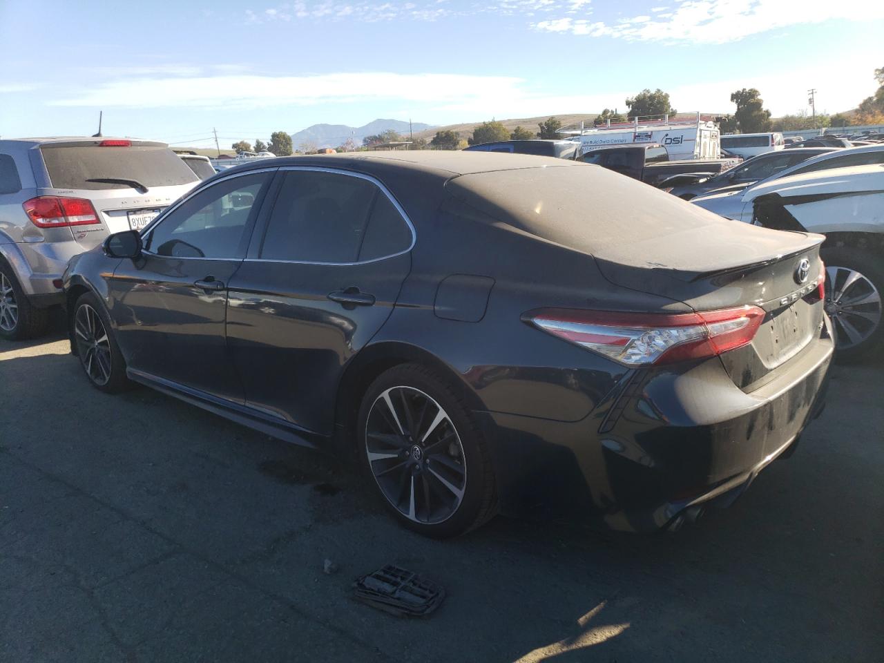 Obraz 2 z 2018 TOYOTA CAMRY XSE 2018 z VIN 4T1B61HK1JU524038