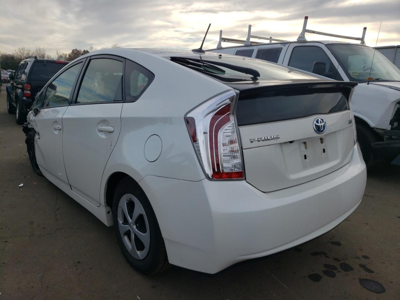 Obraz 2 z 2014 TOYOTA PRIUS  2014 z VIN JTDKN3DU1E1849368