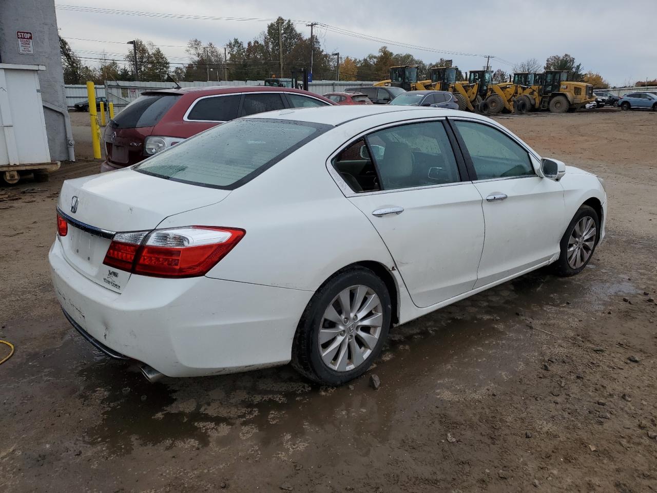 Image 3 of 2013 HONDA ACCORD EXL 2013 with VIN 1HGCR3F80DA001409