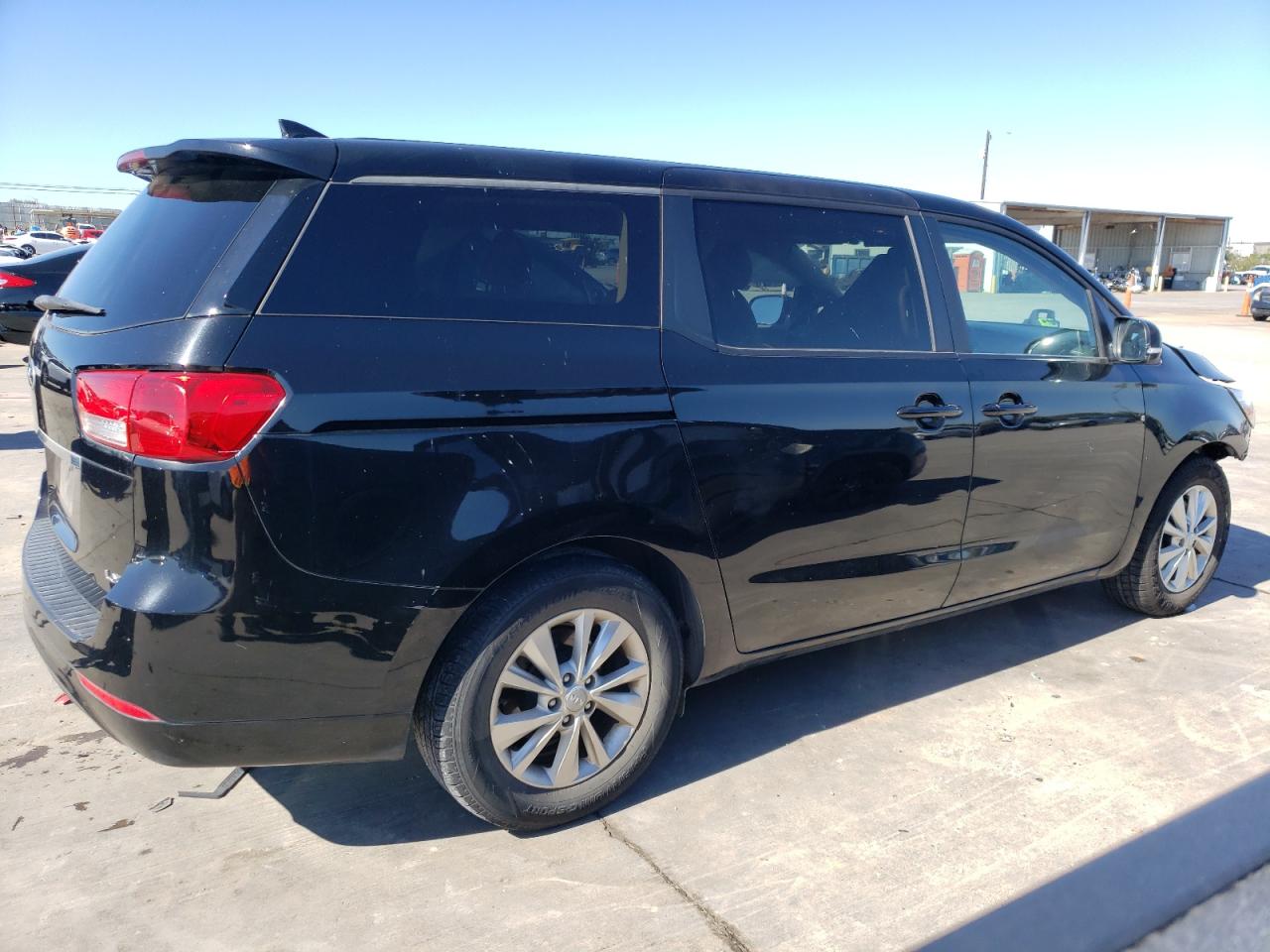 Изображение 3 2017 KIA SEDONA LX 2017 с VIN KNDMB5C16H6241230