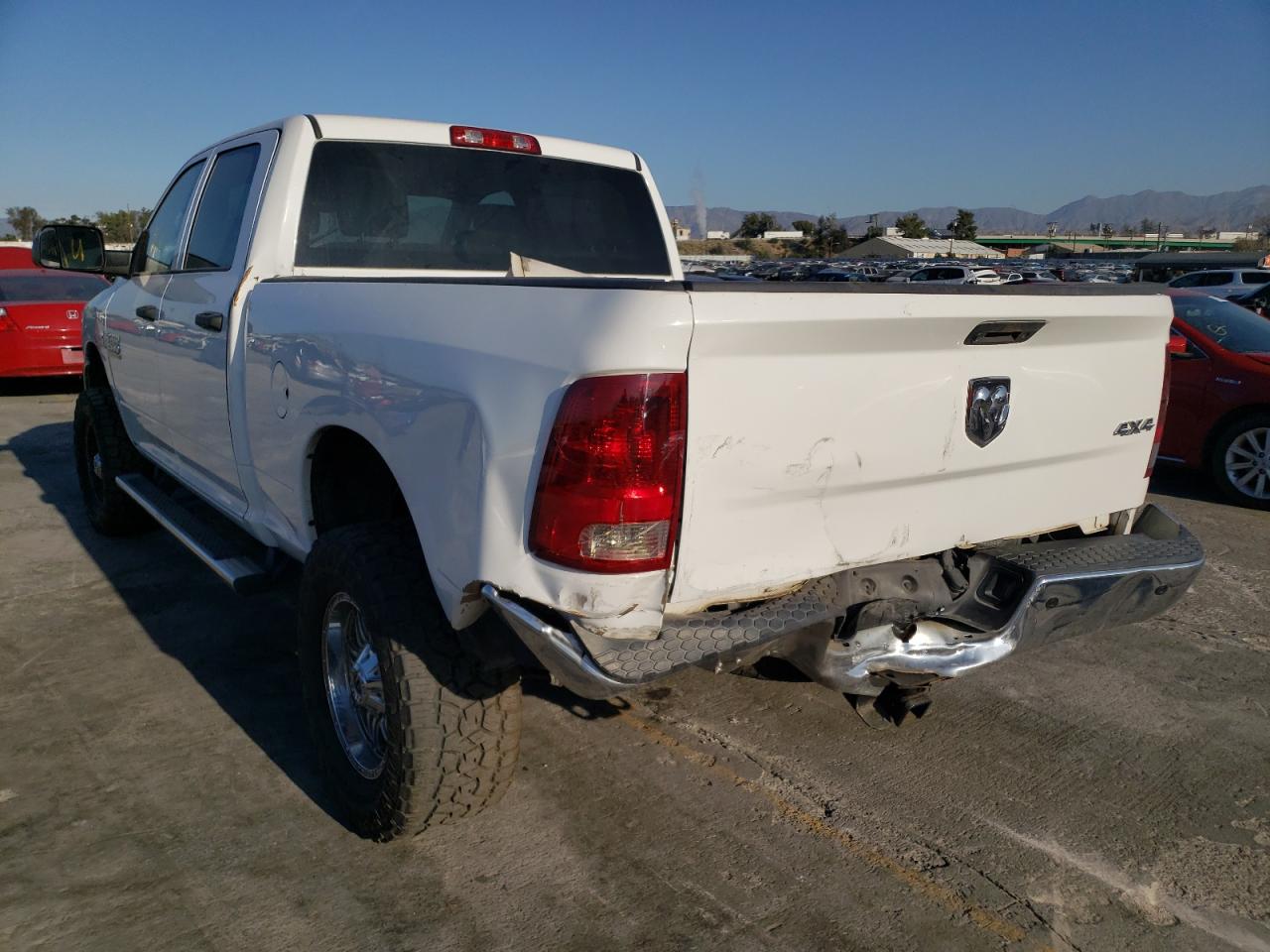 Image 2 of 2018 RAM 2500 ST 2018 with VIN 3C6UR5CL5JG169185