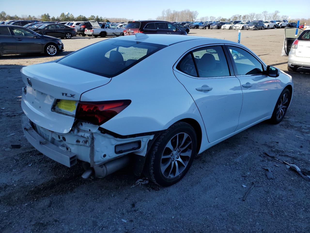 Obraz 3 z 2015 ACURA TLX  2015 z VIN 19UUB1F39FA028063