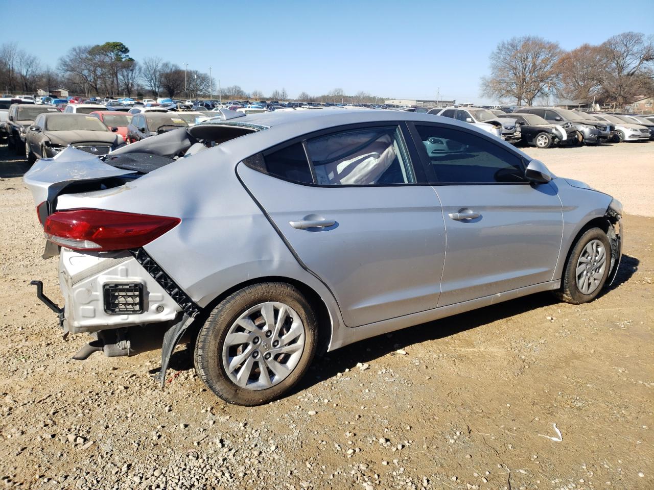 Image 3 of 2017 HYUNDAI ELANTRA SE 2017 with VIN KMHD74LF1HU120961