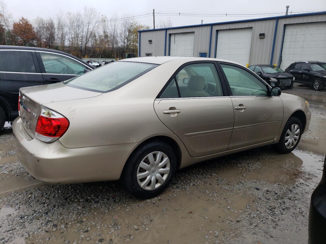 Obraz 3 z 2006 TOYOTA CAMRY LE 2006 z VIN JTDBE32K563059630
