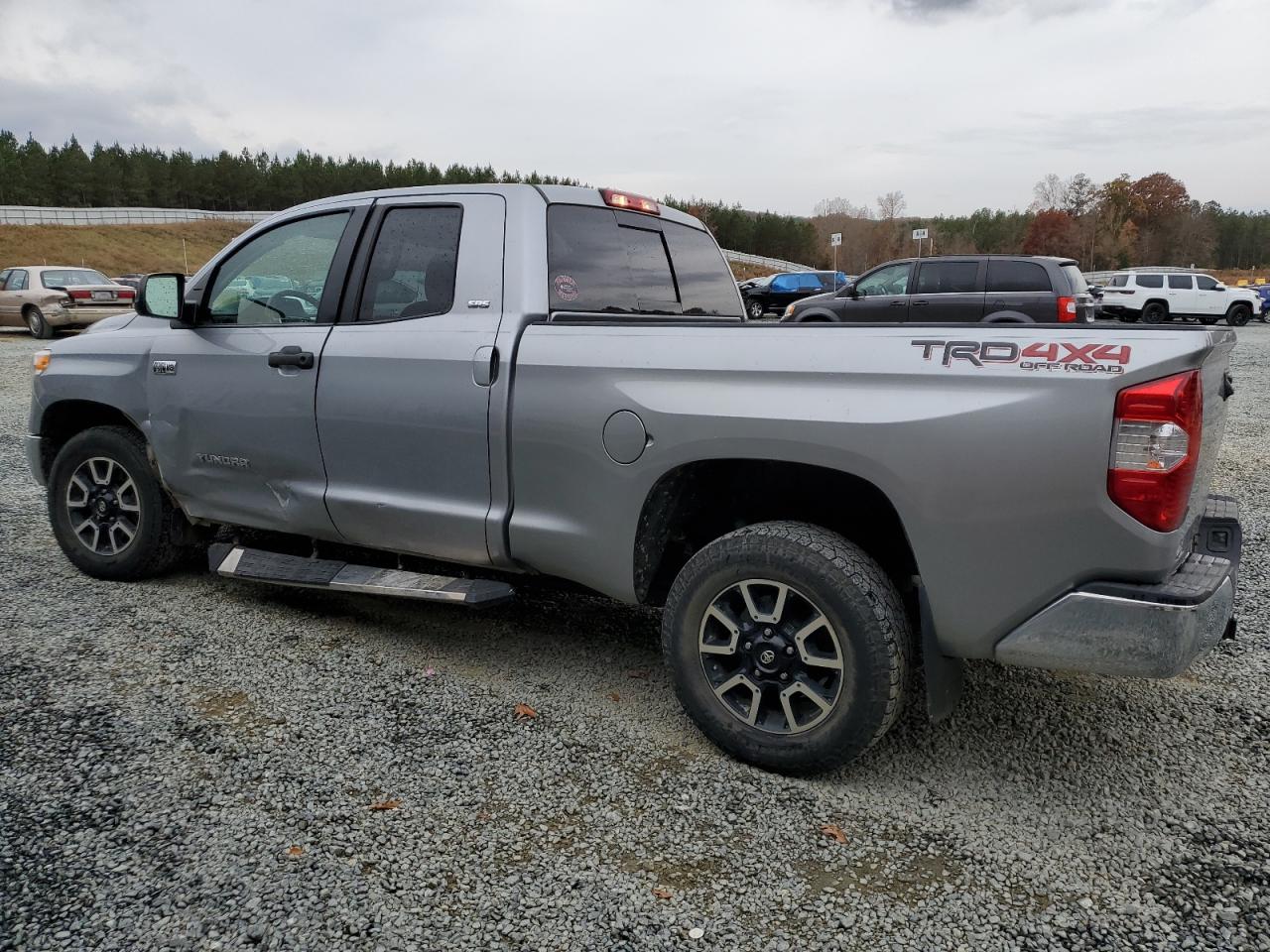 Obraz 2 z 2017 TOYOTA TUNDRA DOUBLE CAB SR/SR5 2017 z VIN 5TFUW5F13HX632863