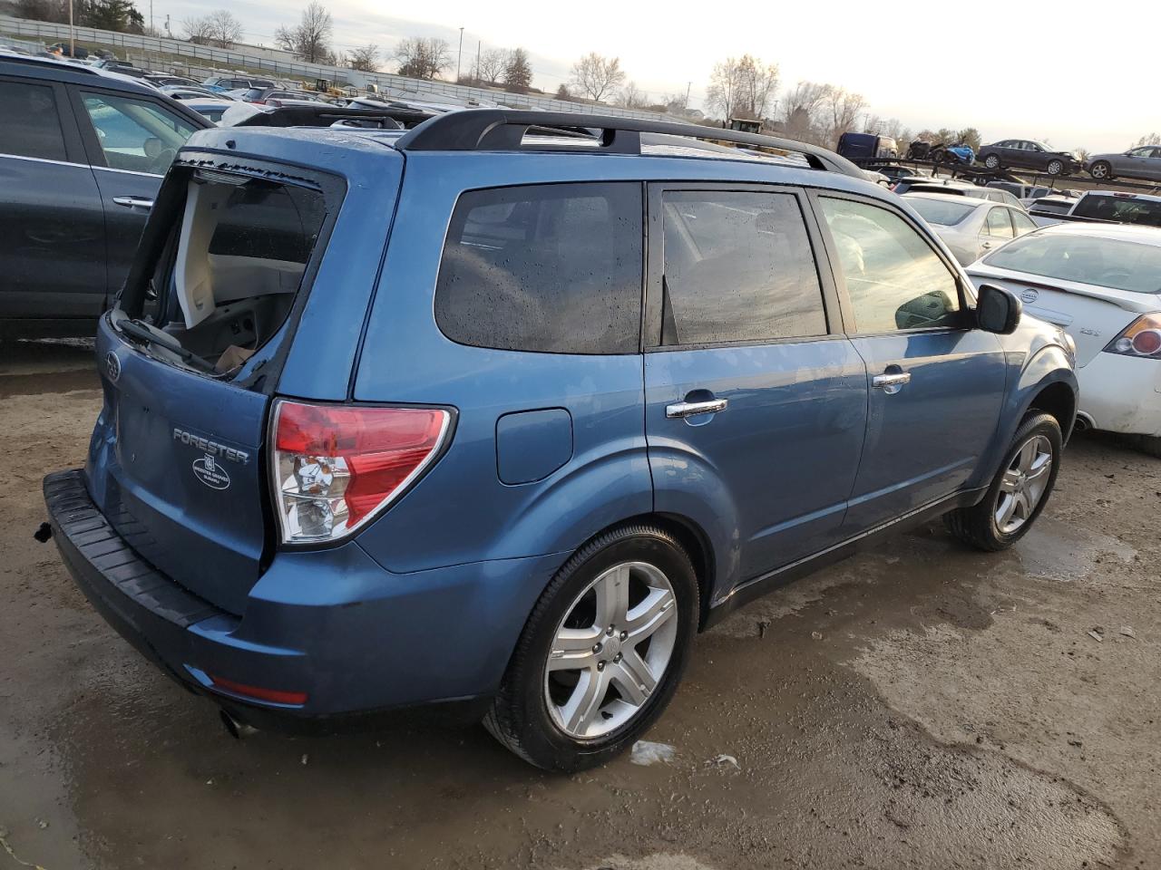 Obraz 3 z 2010 SUBARU FORESTER 2.5X LIMITED 2010 z VIN JF2SH6DCXAH738577