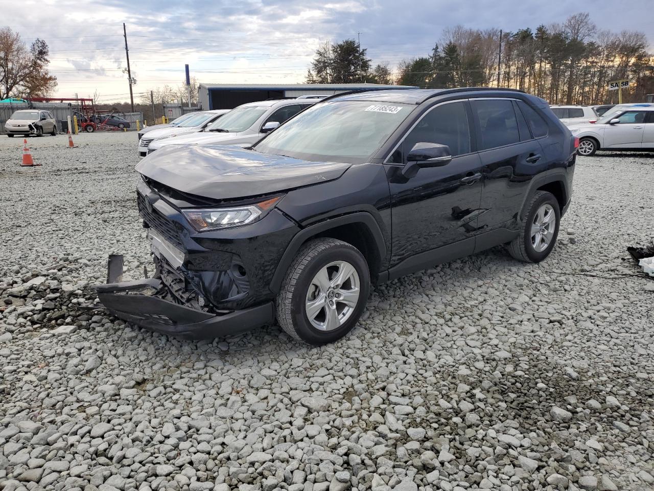 Obraz 1 z 2021 TOYOTA RAV4 XLE 2021 z VIN 2T3W1RFV2MW104313