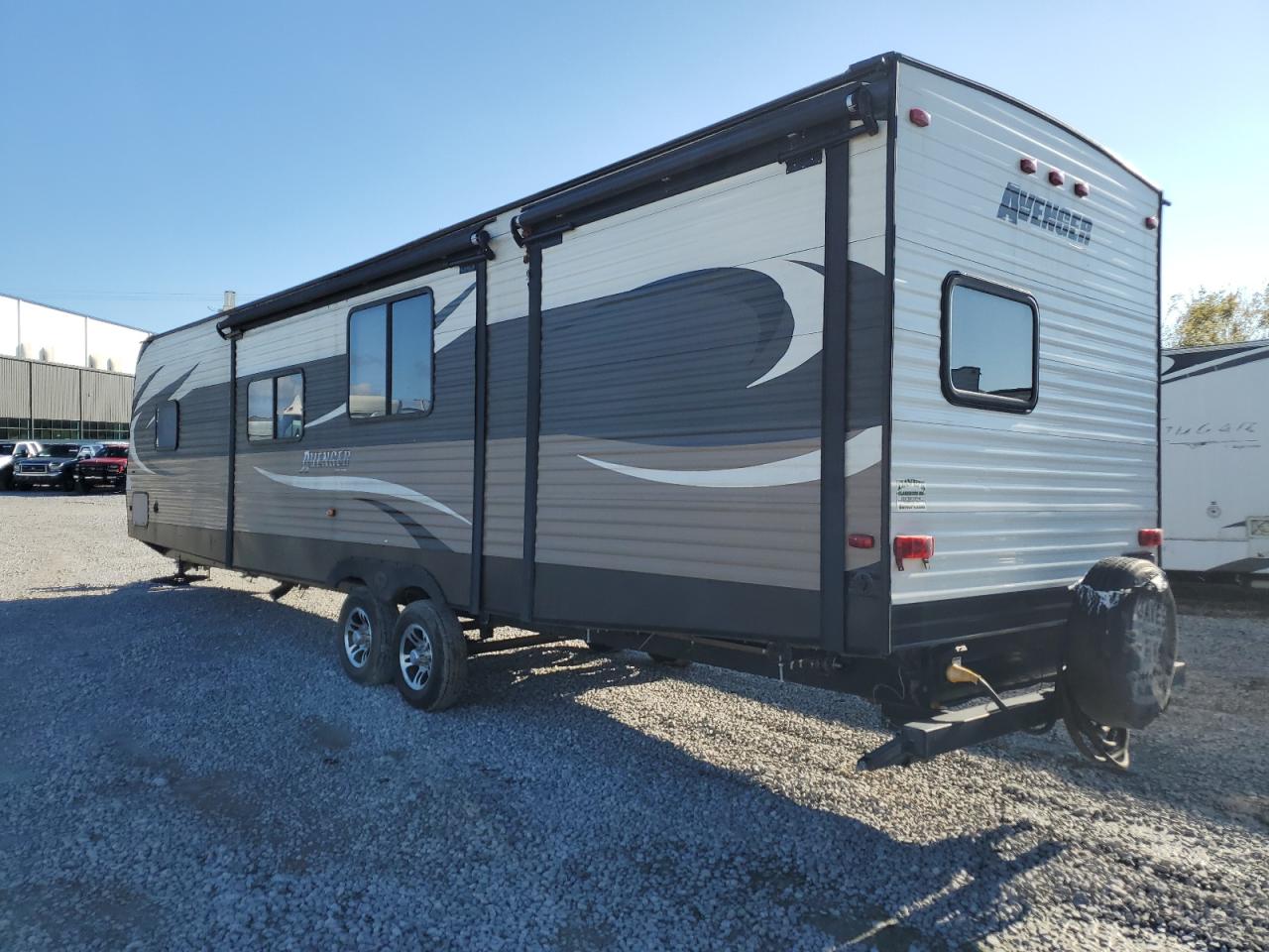 Изображение 3 2016 WILDWOOD ALPHA WOLF 2016 с VIN 5ZT2AVXB1GB909906