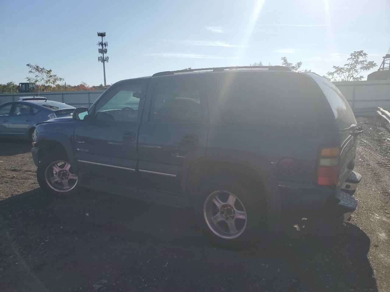 Obraz 2 z 2003 CHEVROLET TAHOE K1500 2003 z VIN 1GNEK13Z63J198606