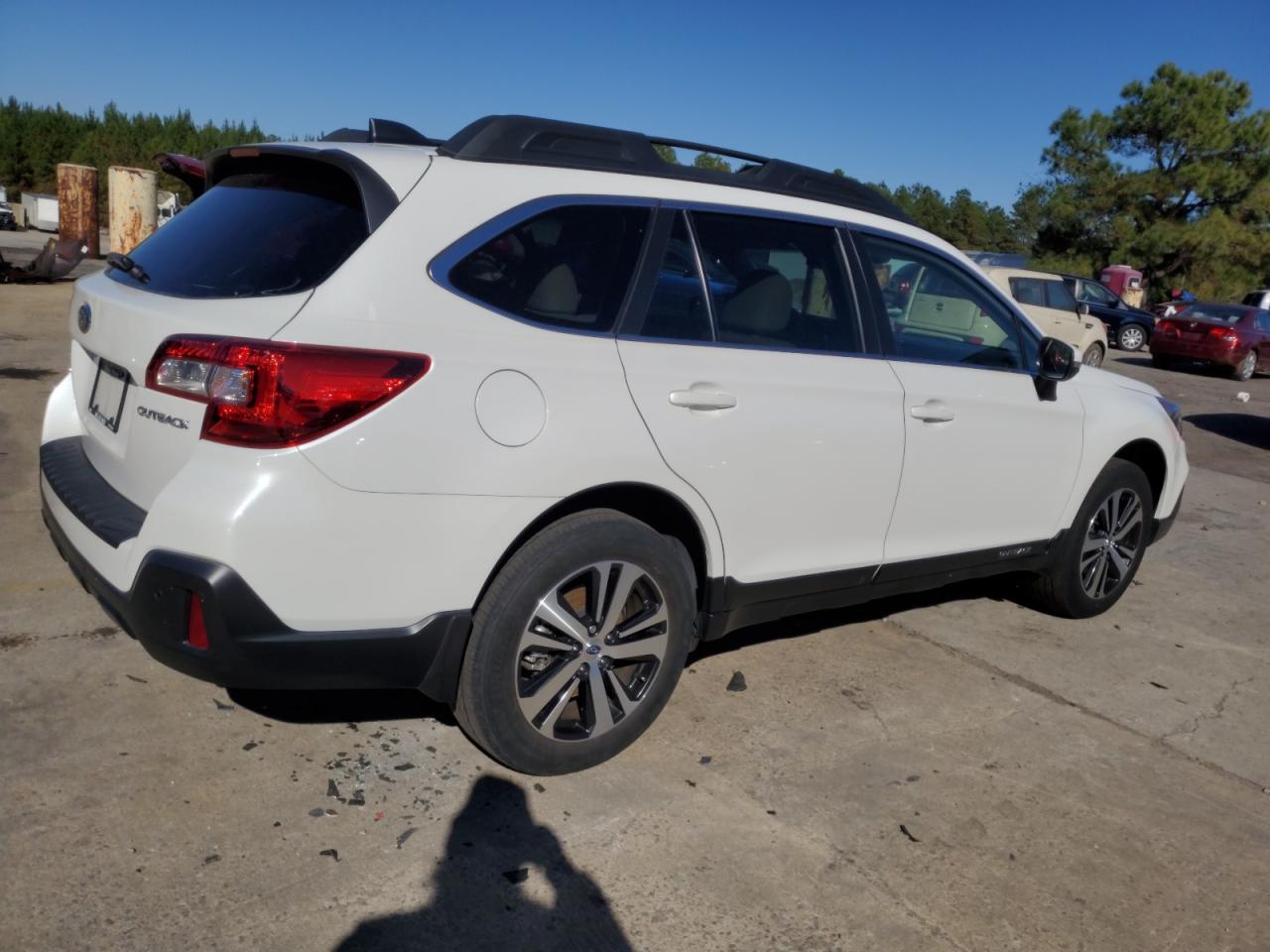 Obraz 3 z 2019 SUBARU OUTBACK 2.5I LIMITED 2019 z VIN 4S4BSANC6K3319945