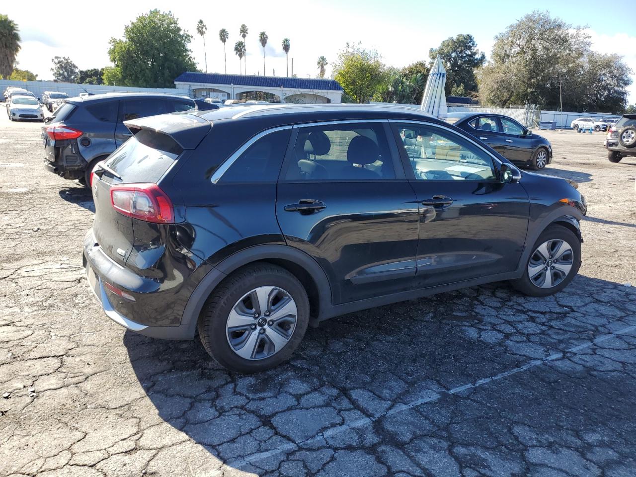 Image 3 of 2019 KIA NIRO TOURING 2019 with VIN KNDCE3LC6K5264531