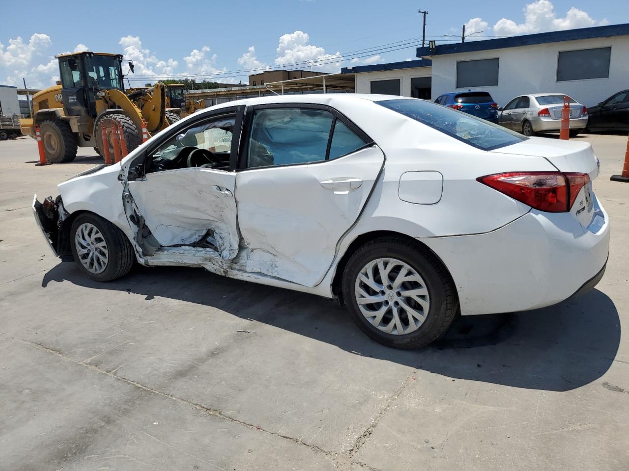 Obraz 2 z 2019 TOYOTA COROLLA L 2019 z VIN 2T1BURHE6KC233195