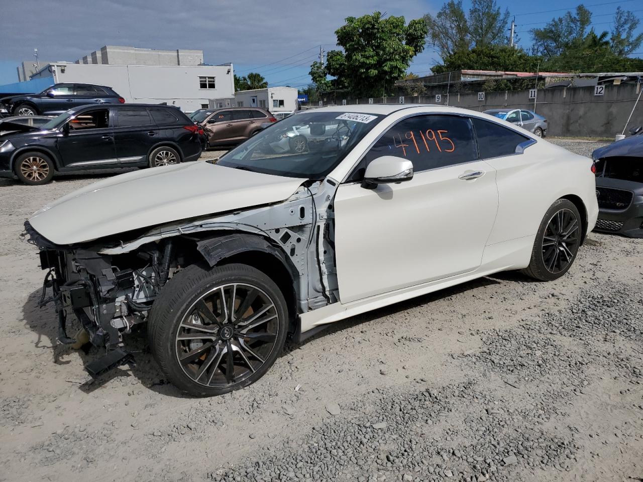 Изображение 2018 INFINITI Q60 LUXE 300 2018
