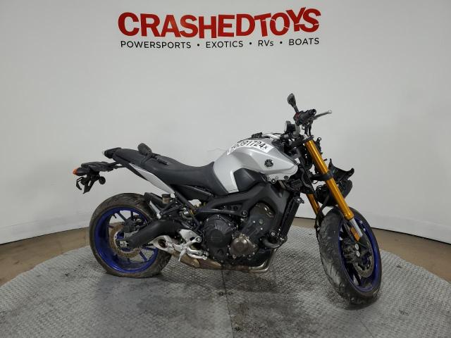 Image 1 of 2015 YAMAHA FZ09  2015 with VIN JYARN33E3FA005306