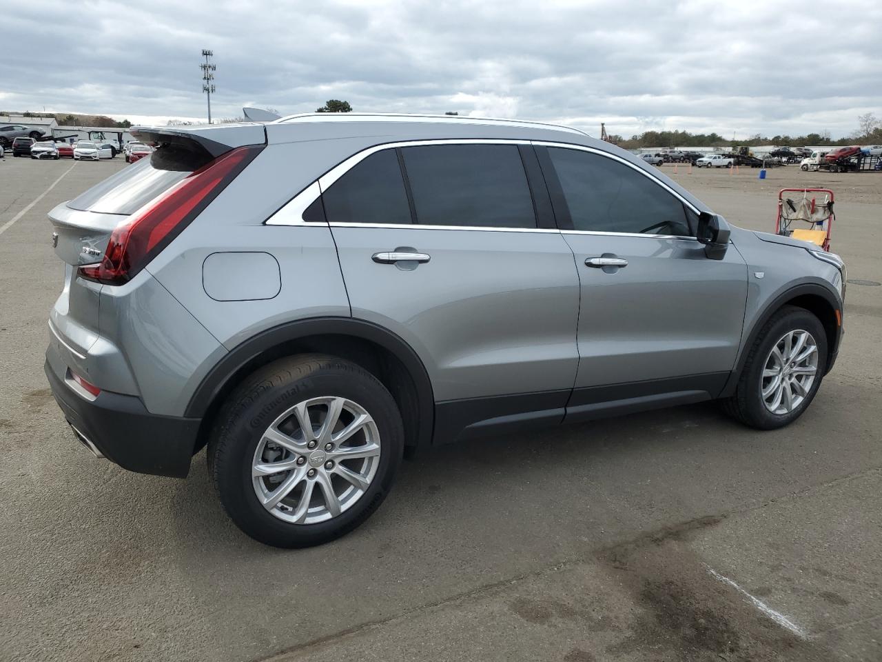 Image 3 of 2023 CADILLAC XT4 LUXURY 2023 with VIN 1GYFZBR4XPF169963