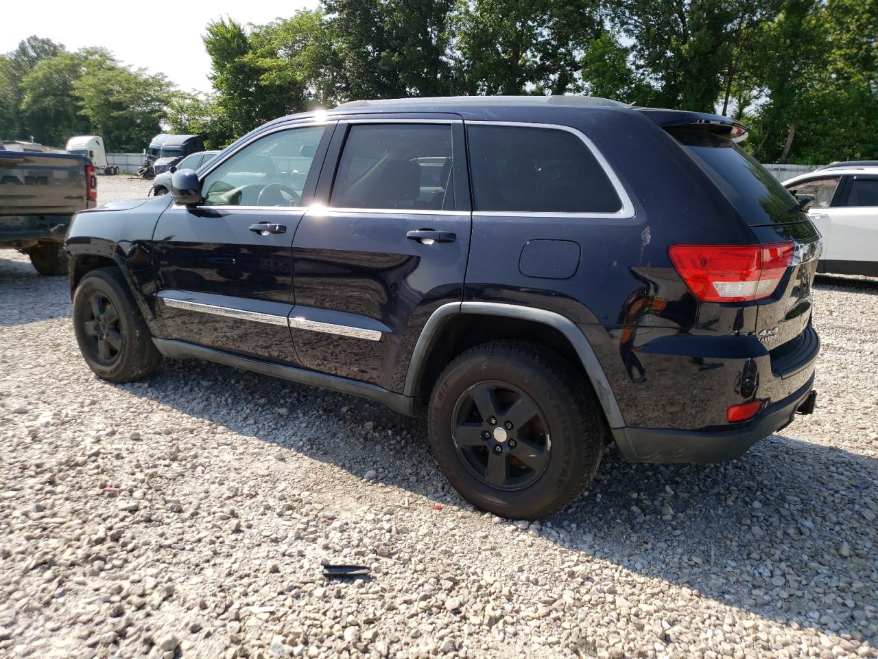 Изображение 2 2011 JEEP GRAND CHEROKEE LAREDO 2011 с VIN 1J4RR4GG4BC534170