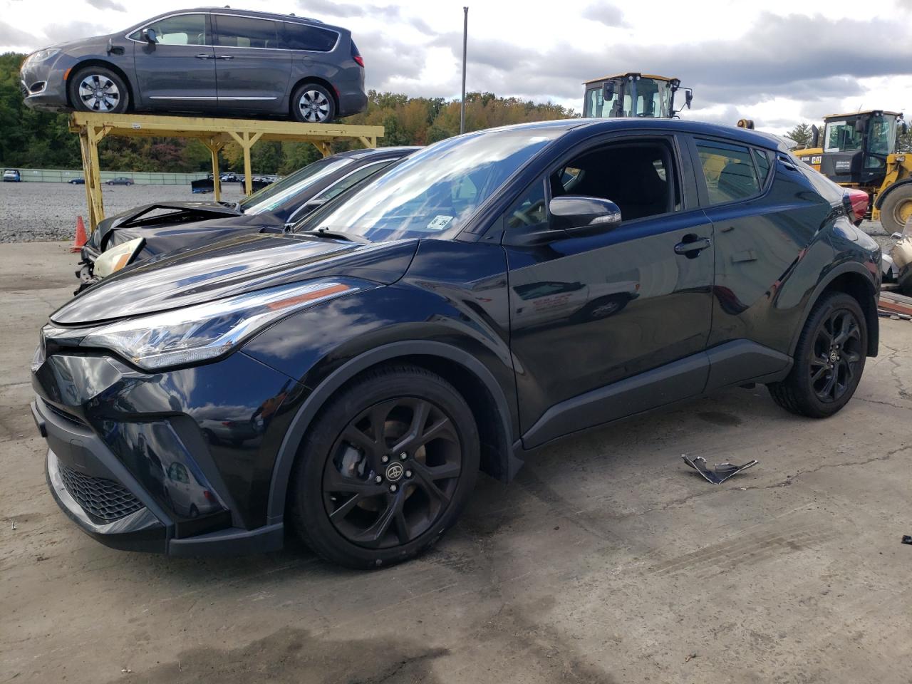Изображение 1 2020 TOYOTA C-HR XLE 2020 с VIN JTNKHMBX9L1090715