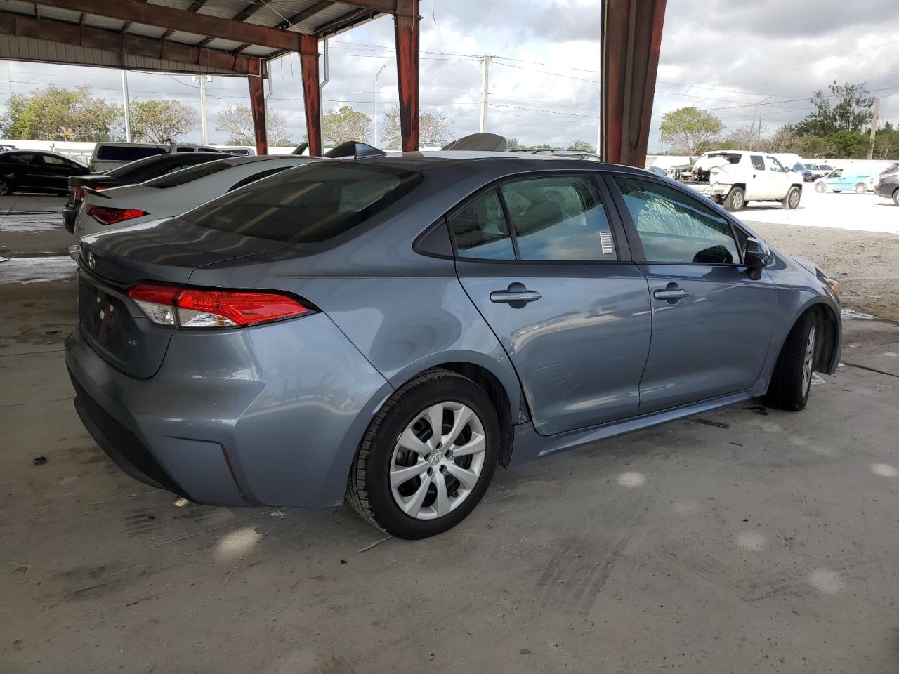 Image 3 of 2020 TOYOTA COROLLA LE 2020 with VIN 5YFEPRAE1LP089779