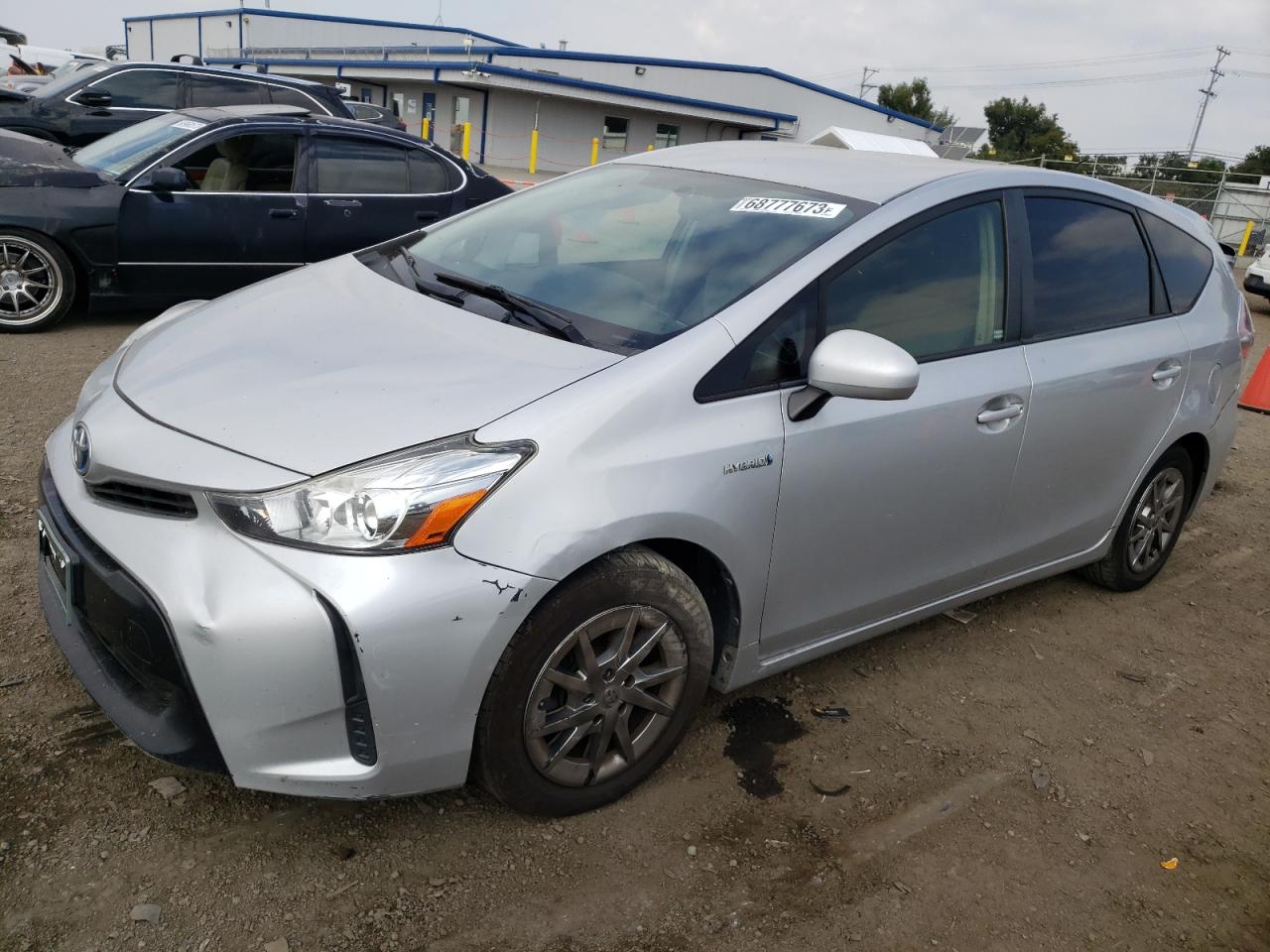 Image 1 of 2015 TOYOTA PRIUS V  2015 with VIN JTDZN3EU0FJ038594