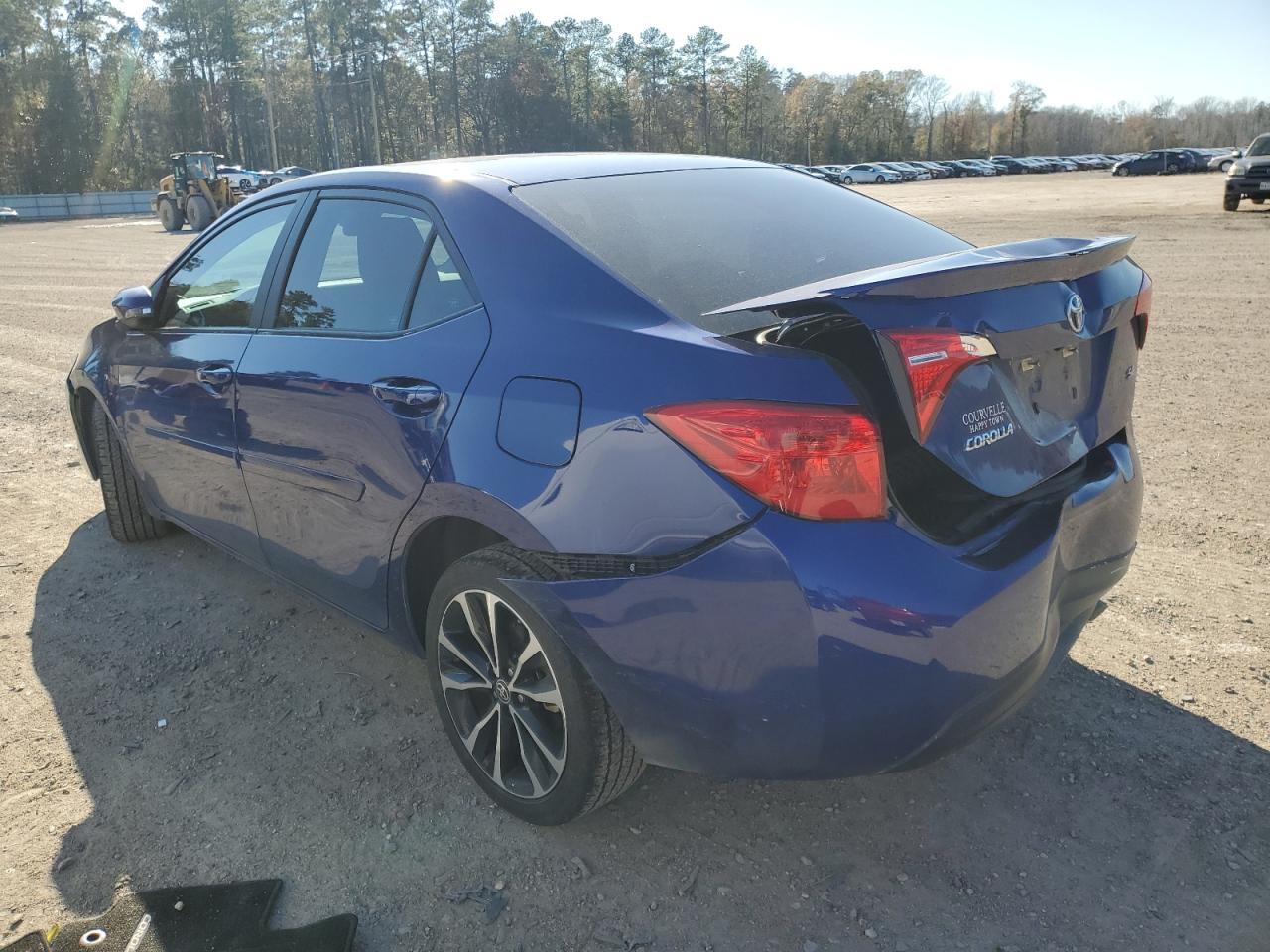 Image 2 of 2019 TOYOTA COROLLA L 2019 with VIN 5YFBURHE4KP924600